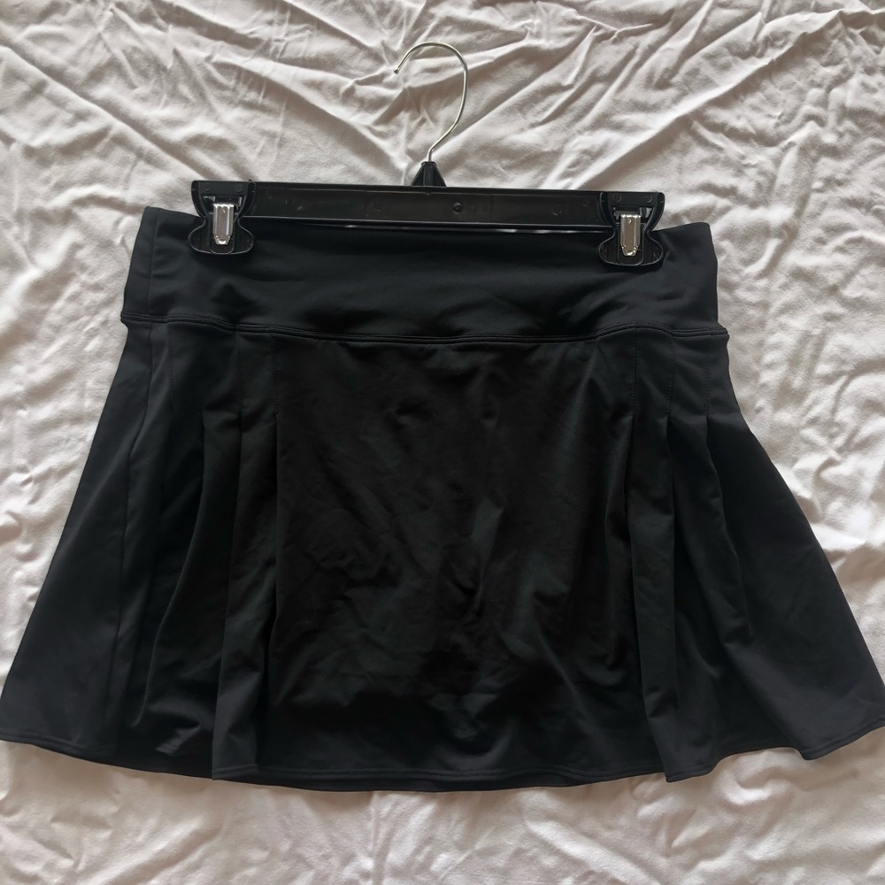 Black mini tennis/athletic skort